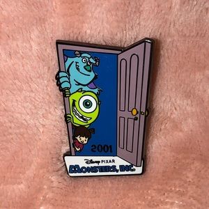 Disney Pin‼️BOGO‼️